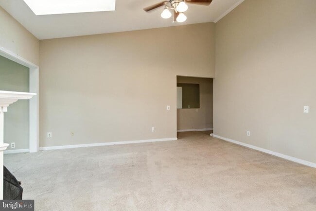 Photo - 9260 Niki Pl Unidad 301