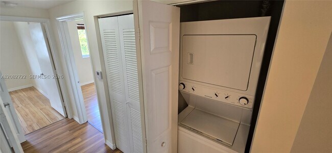 Photo - 11050 SW 196th St Unit 408