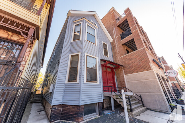 Building Photo - 1431 W Belmont Ave Unit 2R Rental