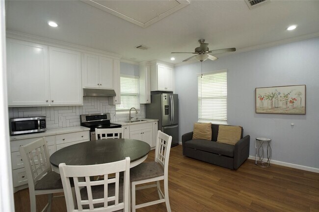 Photo - 3710 Yellowstone Blvd