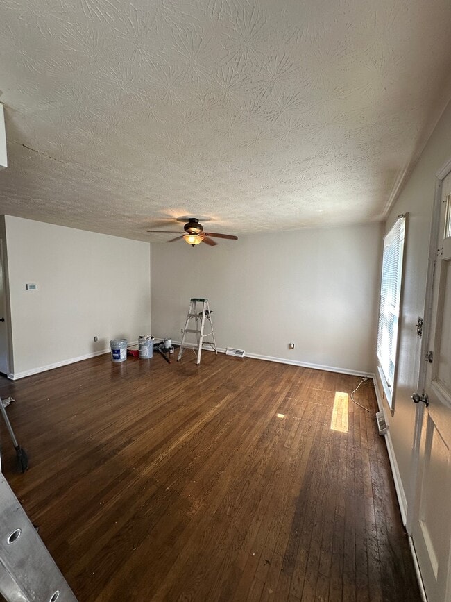 Photo - 1244-1246 Alexandria Dr Unit B