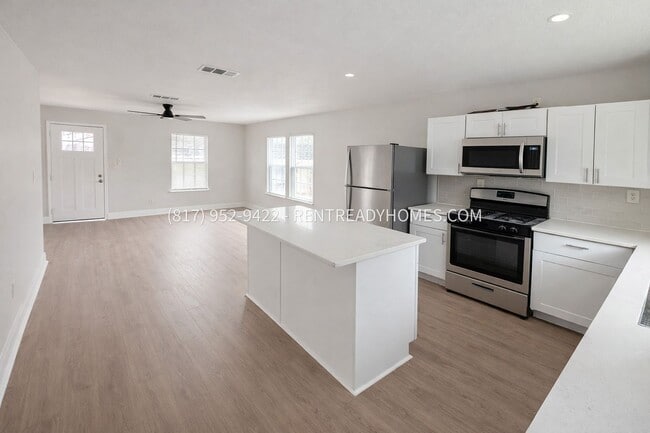 Photo - 10302 Davilla Ave