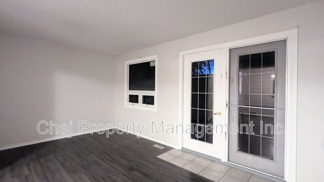 Photo - 2145-2141 141 Ave NW