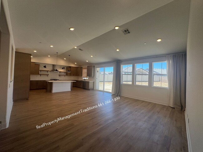 8722 Tara Ct