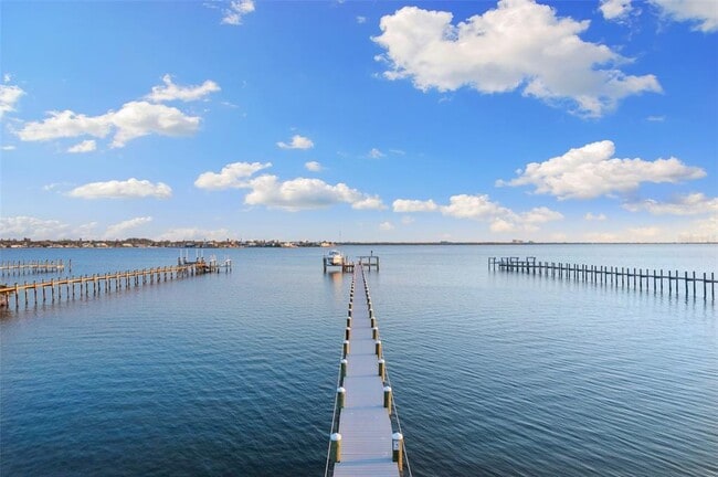 Photo - 450 Bayshore Dr