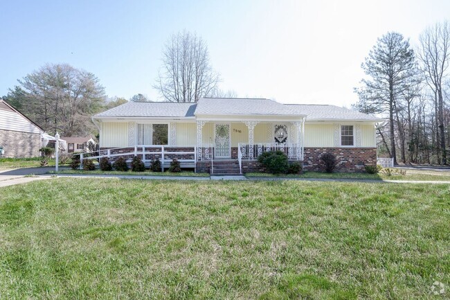 Building Photo - 7800 Tamarind Dr Rental
