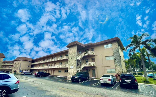 Building Photo - 5011 W Oakland Park Blvd Unit 304 Rental