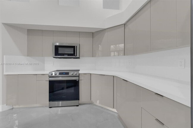 Photo - 2553 Bay Pointe Dr