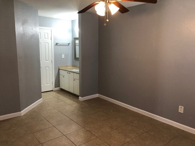 Photo - 716 Memorial Mews St Unit C