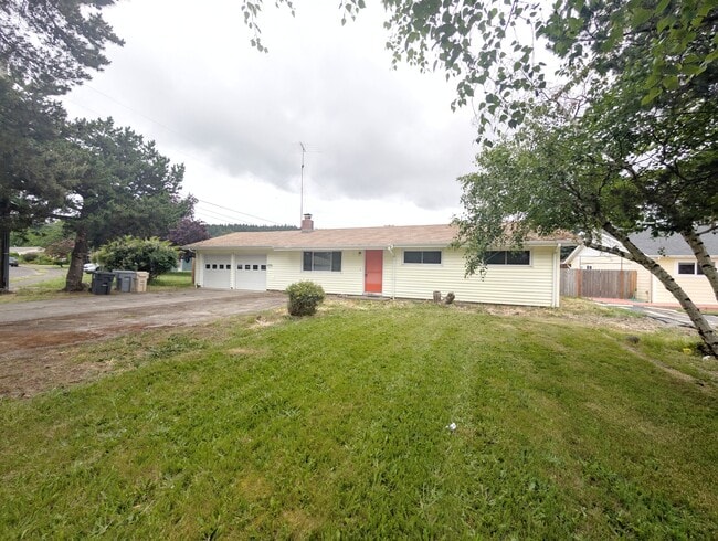 Building Photo - 1117 NW Oak Ave