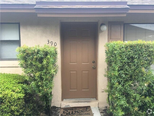 Building Photo - 2 Bed/2 Bath Villa in Townhomes of Winter ...