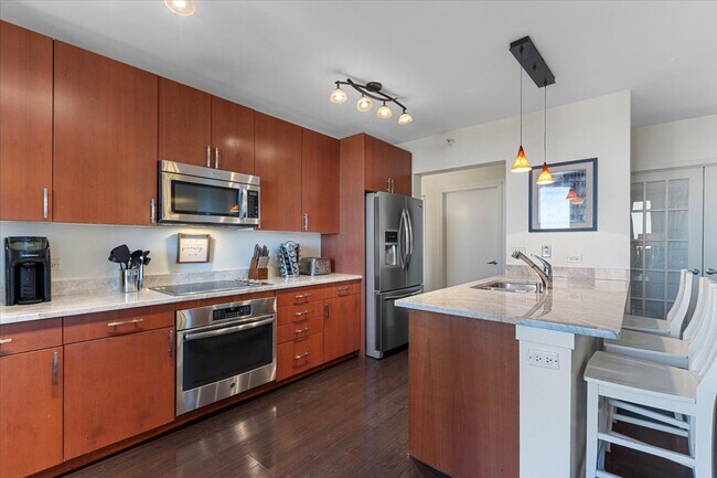 Photo - 807 Davis St Unit 1209