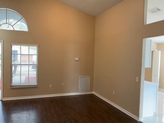 Photo - 1527 Firewheel Dr