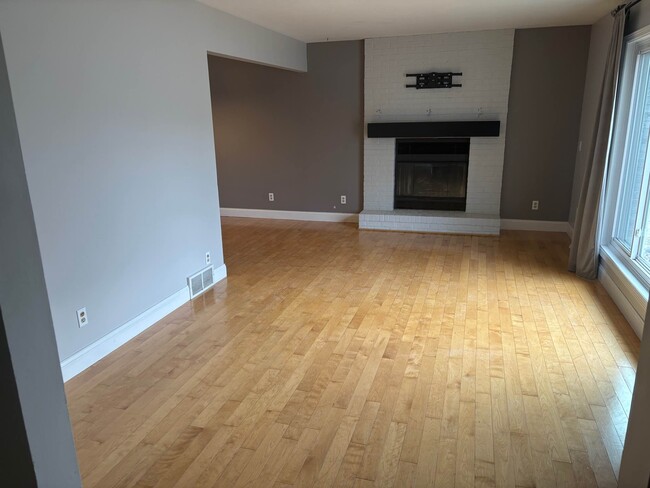 Photo - 7302 Gladstone Dr