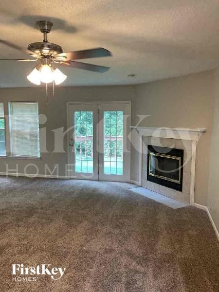 Photo - 5982 Redcliff N Ln