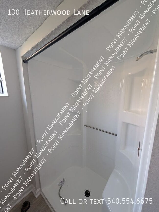 Photo - 130 Heatherwood Ln