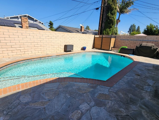 Photo - 3207 E Juniper Ave