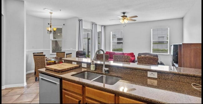 Photo - 742 Featherstone Ln