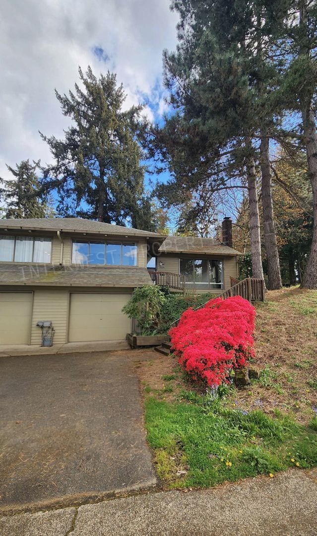 Photo - *1/2 OFF 1ST MONTH'S RENT PROMO* 3 BR Townhome- Wonderful Privacy Deck in Beaverton with 1 Car Ga...