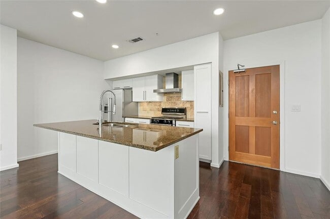Photo - 1600 Barton Springs Rd Unit 5510