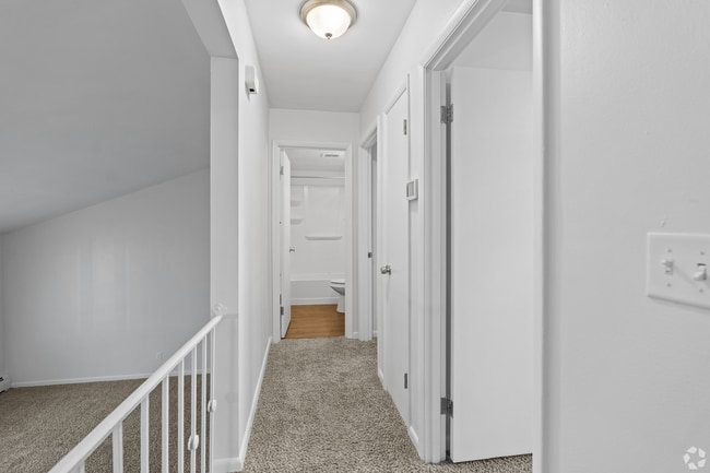 Immaculate-Townhomes_002.jpg - Immaculate Townhomes