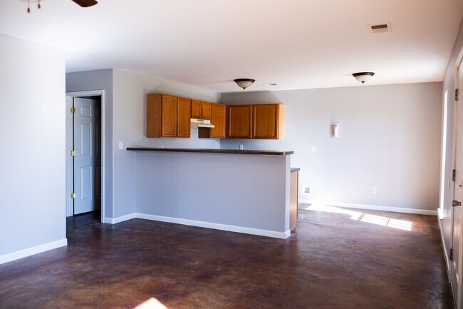 Photo - 100 Nikki Dr