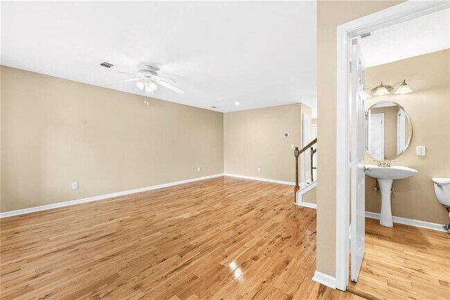 2266 Oak Glenn Cir