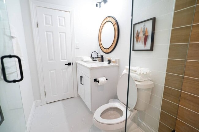 Photo - Homey Cozy Newly Renovated Stylish & chic