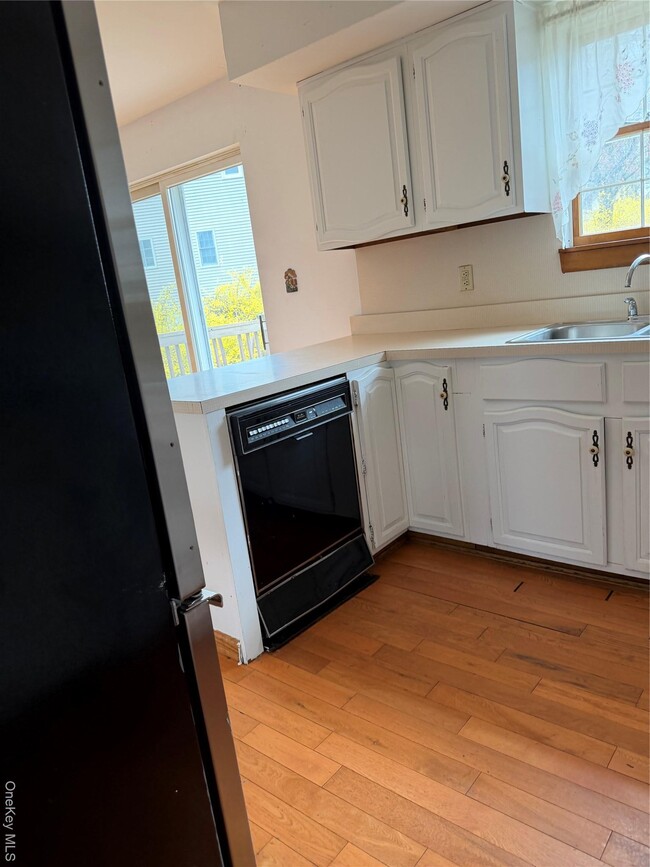 Photo - 9 Willard Pl