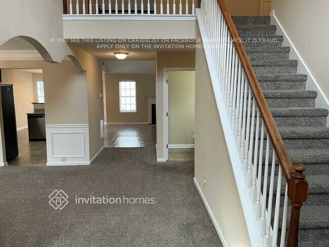 Photo - 4444 Grove Lake St SW