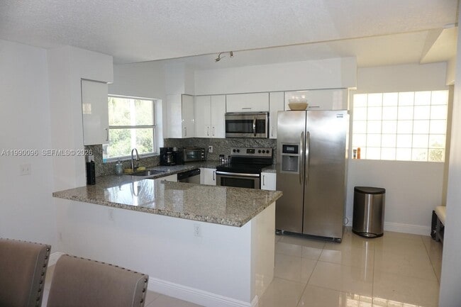 Photo - 1057 SE 6th Ave