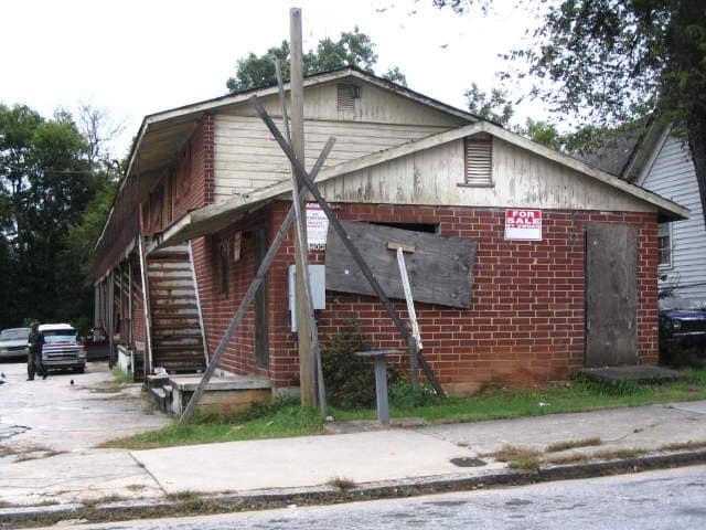 Photo - 400 Rawson St