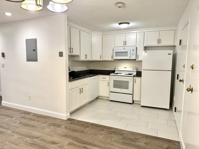 Photo - 395 Revere Beach Pkwy Apartamento Unidad 1C