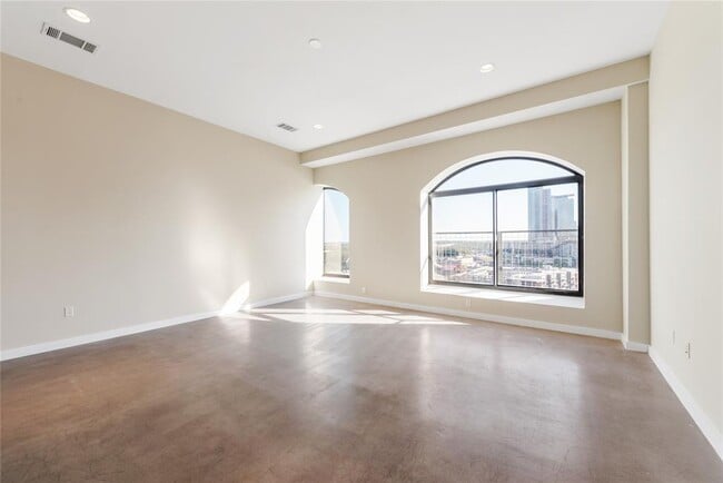 Photo - 507 Sabine St Unit 707