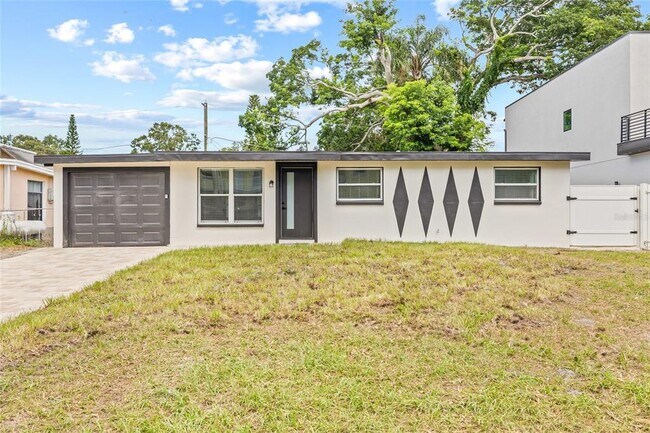 Building Photo - 2134 Catalina Dr Rental