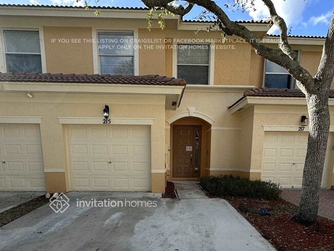 Building Photo - 215 River Bluff Ln