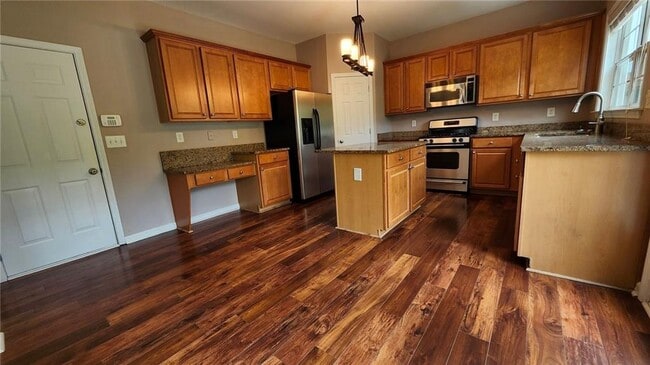 Photo - 212 Revillion Way