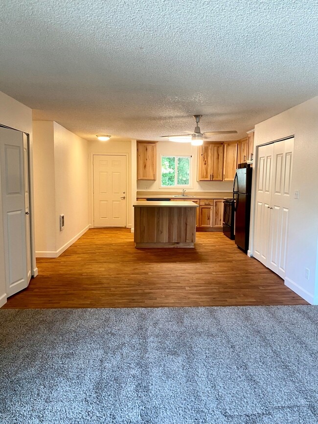 Photo - 8585 SW Canyon Ln Unit 27