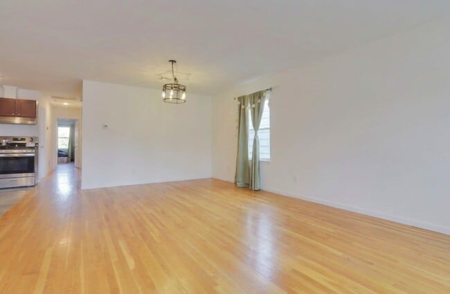 108 Claremont Ave Unit 2