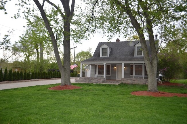 Building Photo - 1N037 Ethel St