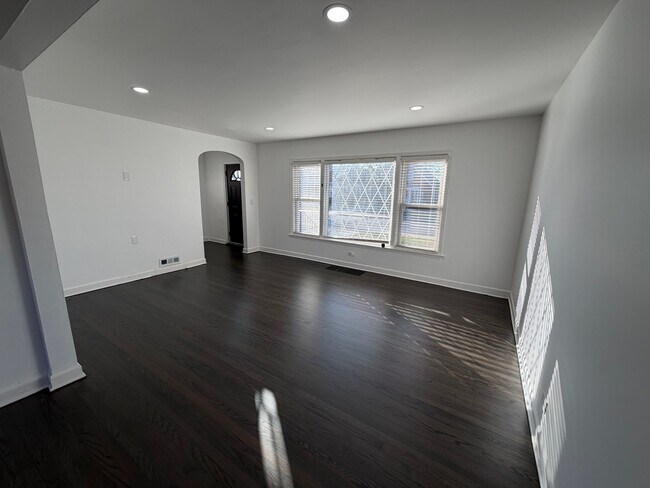 11341 S Ada St