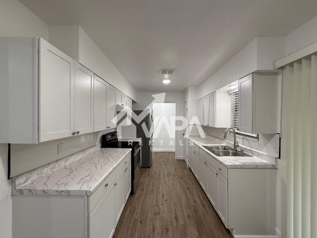 Photo - 4938 Bernadine Dr