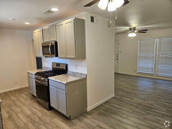 Building Photo - 1007 Utopia Ln Rental