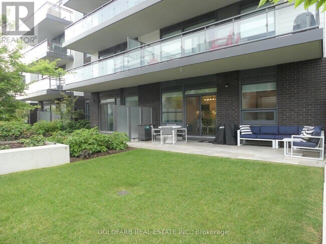 Photo - 271 Sea Ray Ave Unité B112
