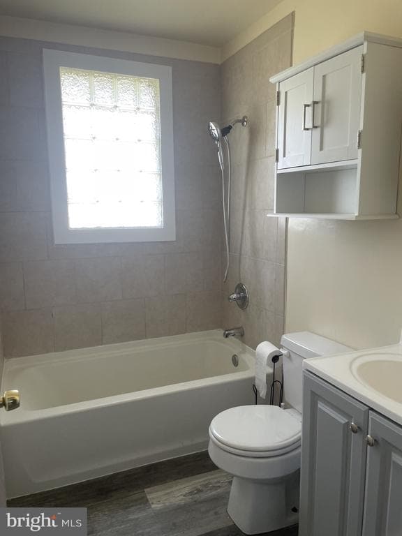 Photo - 7364 Botha Rd