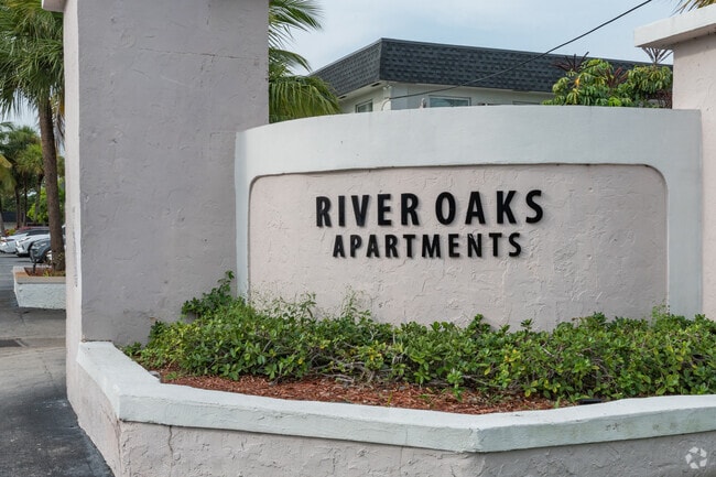 River Oaks Apartments - River Oaks Apartments