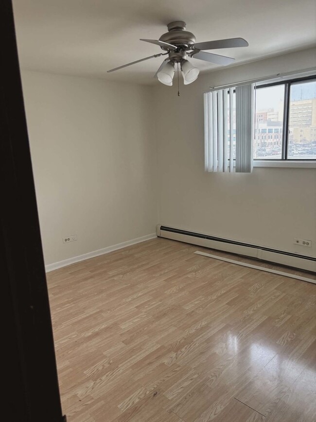 Photo - 200 Madison St