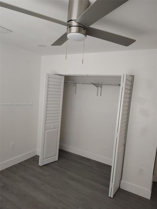 Photo - 165 SW 5th Ct