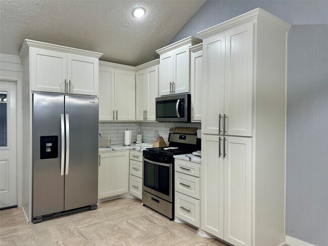 Photo - 7114 Golden Dale Ct