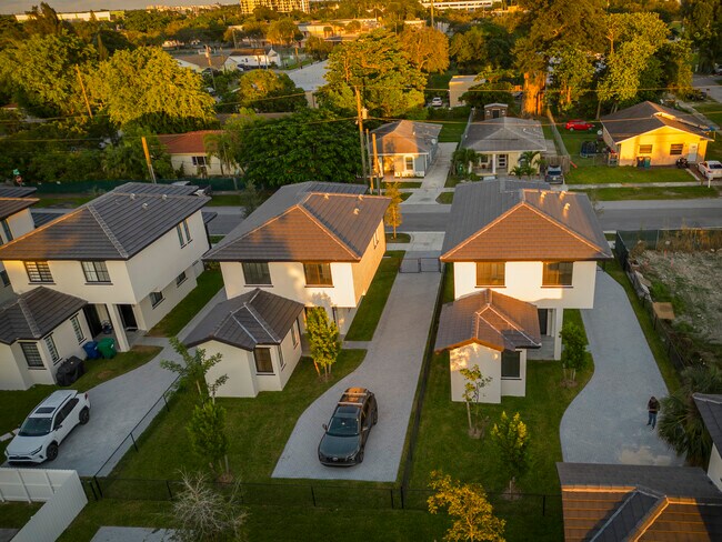 Photo - 18020 SW 103rd Ave